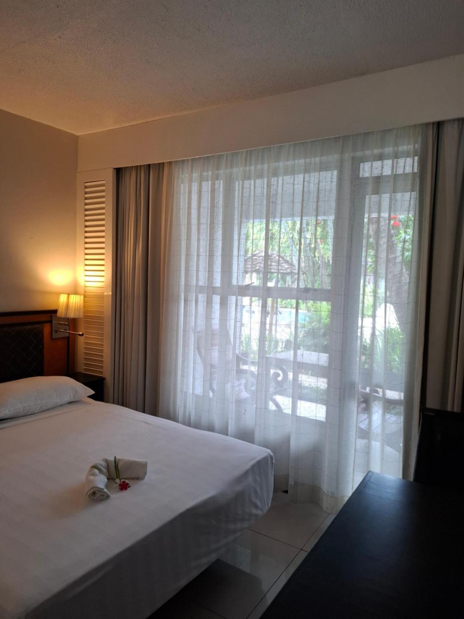 Capricorn International Hotel Nadi Exterior photo