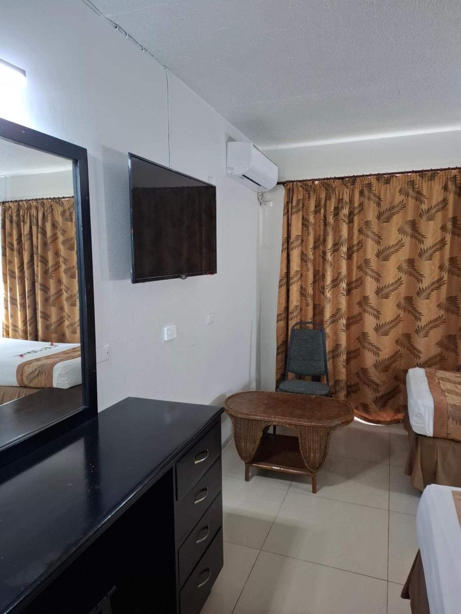 Capricorn International Hotel Nadi Exterior photo