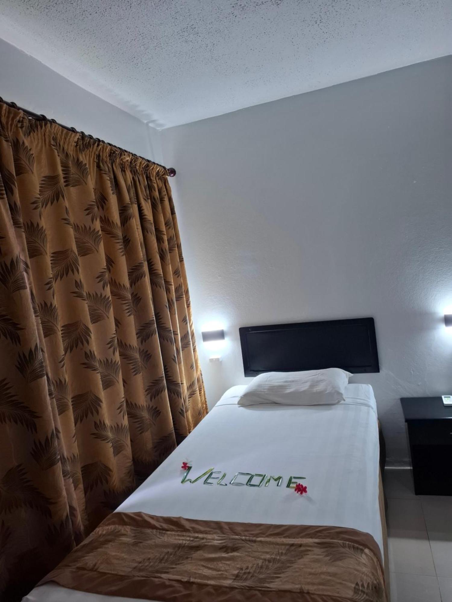 Capricorn International Hotel Nadi Exterior photo